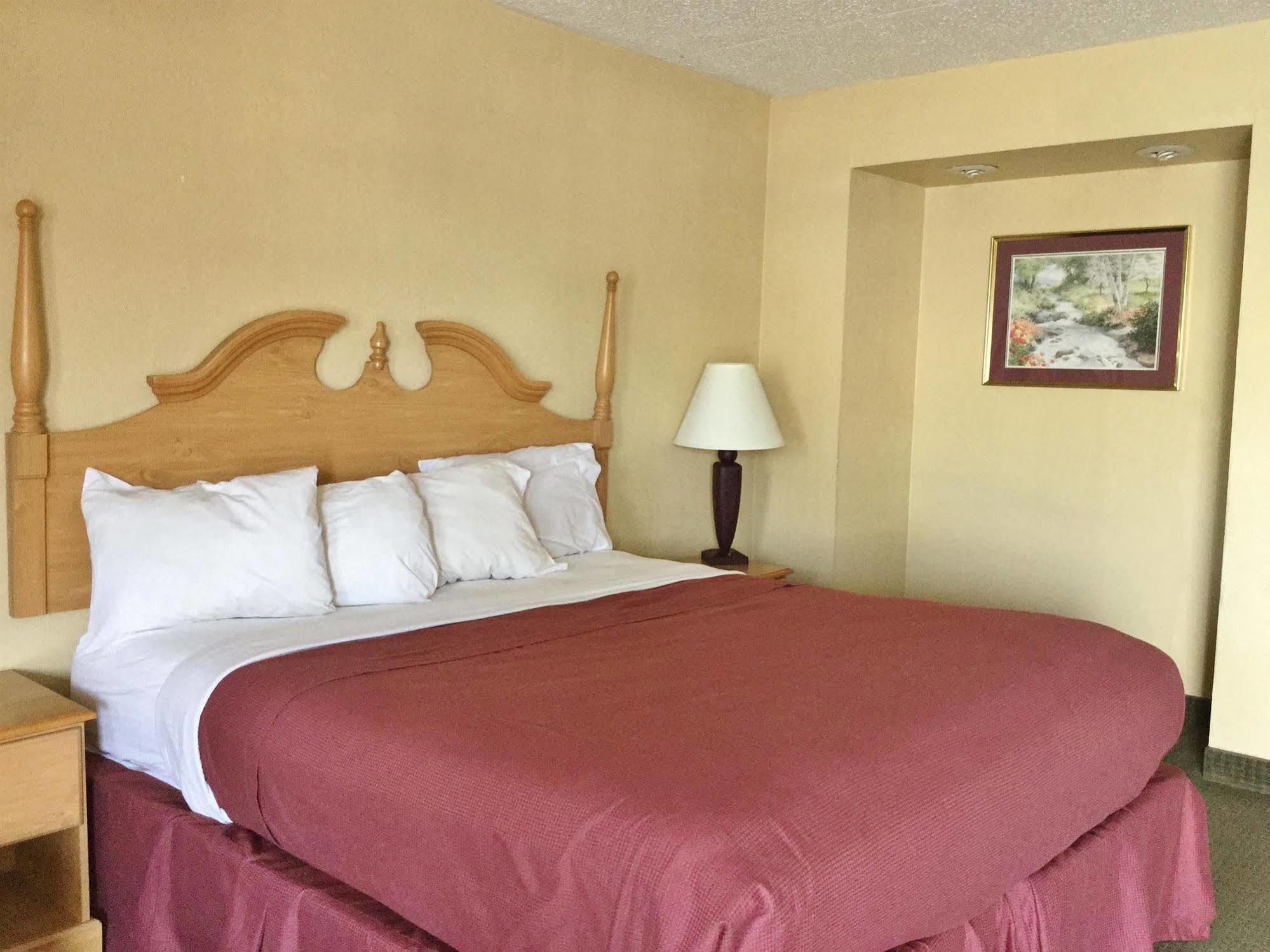 Americas Best Value Inn & Suites Conway Exteriör bild